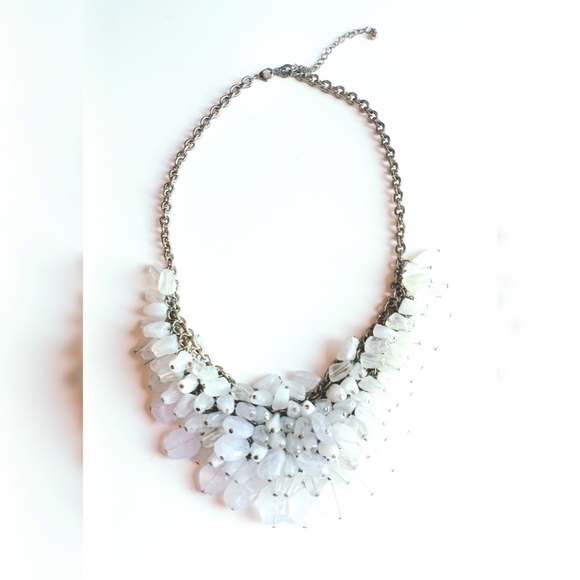 Crushed Ice Cluster Bead Statement Necklace White & Gold - Picture 2 of 3
